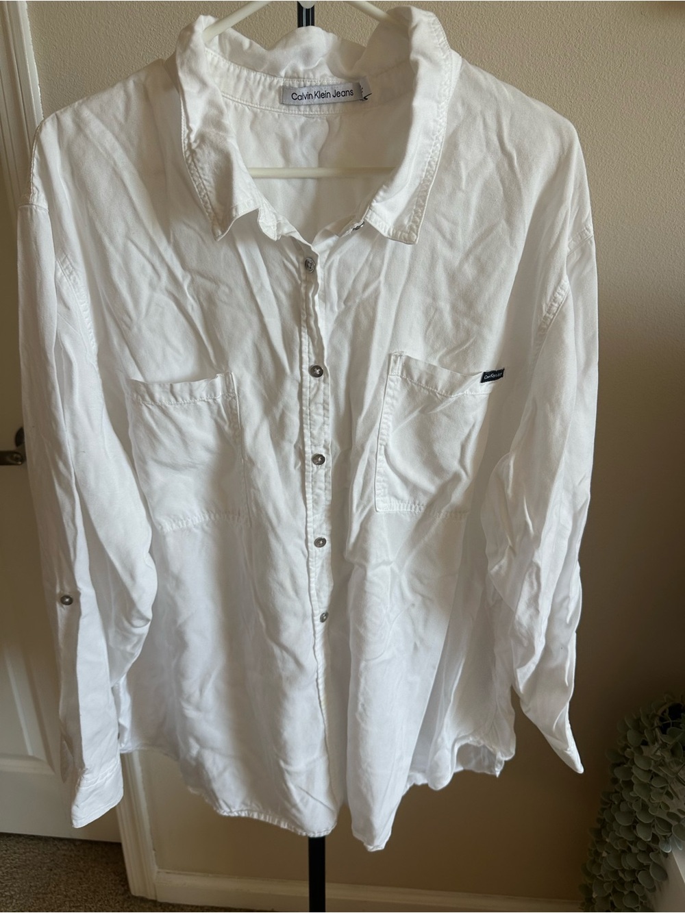 Calvin Klein White Button-Front Women's Shirt with Chest Pockets